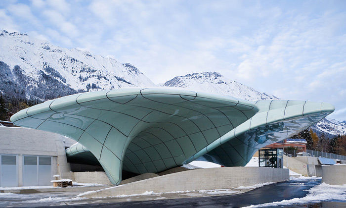 Zaha Hadid má v Innsbkucku novou lanovou dráhu