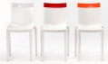 Židle Hi Cut v bílém lesklém provedení s barevnými opěrkami