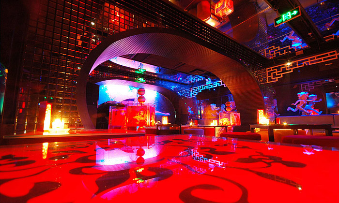 Peking otevřel nový třípatrový noční klub China Doll