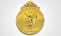 Typický olympijský výjev na zadní straně nejcennější medaile