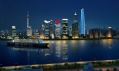 Idealizovaný pohled na obohacenou čtvrť Pudong v Šanghaji