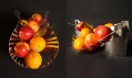 Ka-Lai Chan a mísy na ovoce Untitled