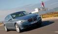 Nový vůz BMW 5 GT v terénu