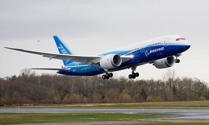 Boeing 787 Dreamliner z uhlíkových vláken vzlétl