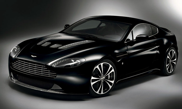 Aston Martin má exkluzivní edici vozů Carbon Black