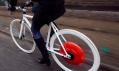 Nové kodaňské bílé elektricky poháněné kolo The Copenhagen Wheel