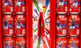 Kolekce 12 plechovek Coca-Cola k příležitosti mistrovství světa ve fotbale 2010