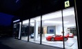 Showroom Ferrari nového konceptu v Praze