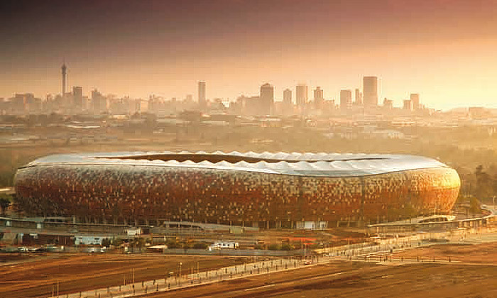 Staronový stadion Soccer City je největším v Africe