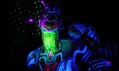 UV bodypainting v podání umělce Alienjedna