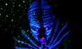 UV bodypainting v podání umělce Alienjedna