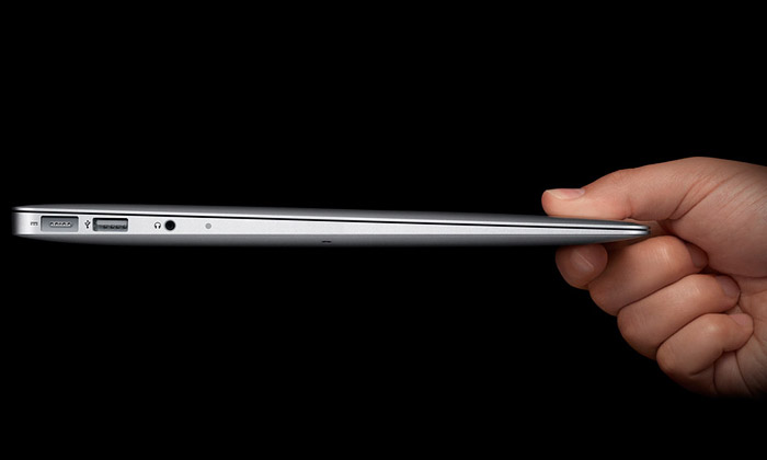 Apple uvádí dva ještě tenčí notebooky MacBook Air
