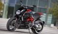 Ducati Diavel na silnici