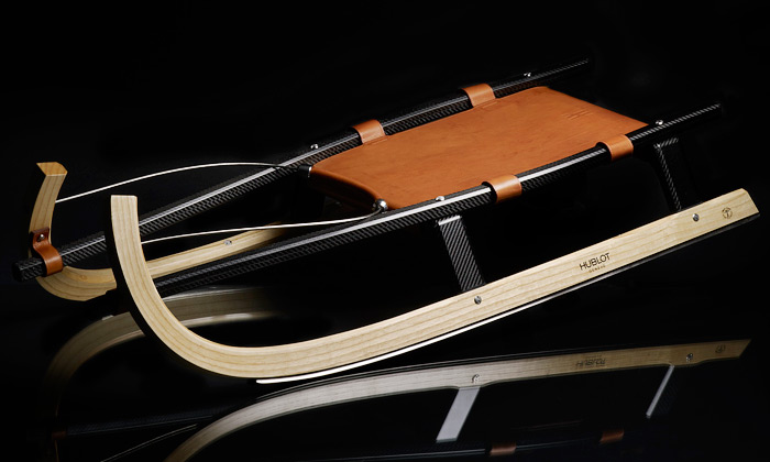 Hublot představil luxusní sáňky z karbonu a dřeva