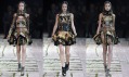 Sarah Burton a její ženská kolekce jaro a leto 2011 pro značku Alexander McQueen