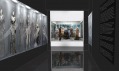 Ukázka z výstavy Alexander McQueen s názvem Savage Beauty