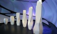 Zaha Hadid vystavující ve vlastním mobilním pavilonu v Paříži