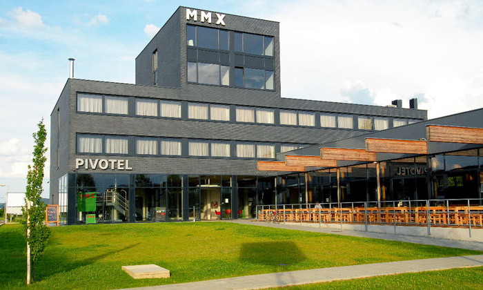 Pivotel MMX láká na moderní interiér i vlastní pivo