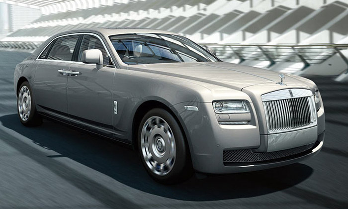 Rolls-Royce představil Ghost Extended Wheelbase