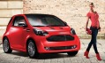 Malý stylový britský vůz Aston Martin Cygnet