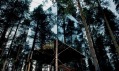 Zrcadlová krychle TreeHotel v prodeji jako montovaný dům MirrorCube