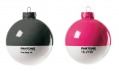 Vánoční ozdoby Pantone Christmas Ball od Studio Badini Createam a Seletti