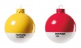 Vánoční ozdoby Pantone Christmas Ball od Studio Badini Createam a Seletti