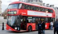 Londýnský autobus New Routemaster od Heatherwick Studio a WrightBus