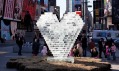 Valentýnské srdce na Times Square v roce 2010