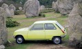 Legendární malé vozidlo Renault 5 na historických fotografiích