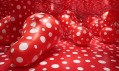 Yayoi Kusama a její další díla vystavená v Queensland Art Gallery