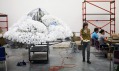 Umělecká instalace Cloud postavená ze 6 000 žárovek