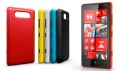 Mobilní telefon Nokia Lumia 820 se systémem Windows Phone 8