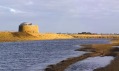 Martello Tower Y v Anglii po rekonstrukci na bydlení