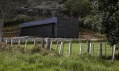 Velký bariérový ostrov a jeho nová chata Storm Cottage od Fearon Hay Architects