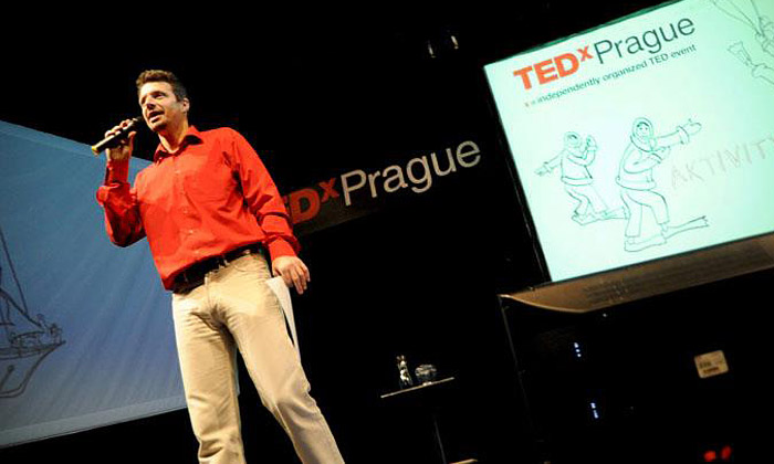 TEDxPrague představí umělce i plášť neviditelnosti