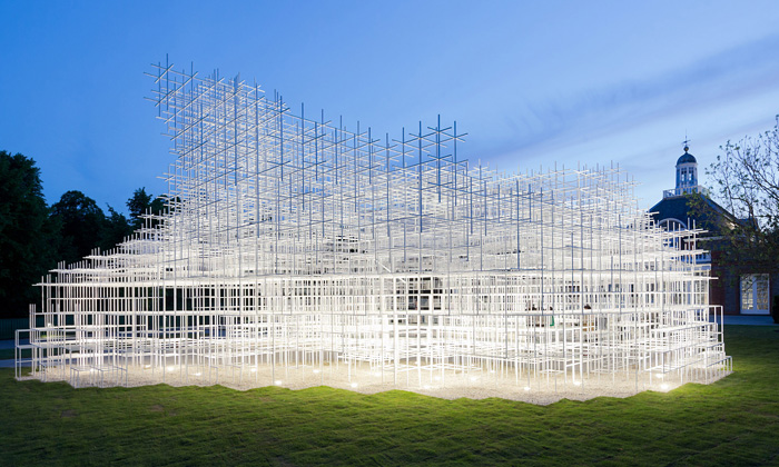 Serpentine Gallery otevřela pavilon podobný oblaku