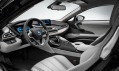 Sportovní automobil BMW i8 poháněný plug-in hybridem