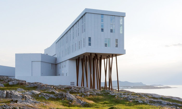 Kanadský ostrov má hotel Fogo Island Inn ze dřeva