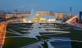 Zaha Hadid a její Heydar Aliyev Centre v Baku v Ázerbájdžánu na fotkách od Hufton + Crow