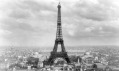 Eiffelova věž na historických fotografiích