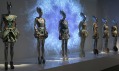 Výstava Savage Beauty návrháře Alexandera McQueena v New Yorku