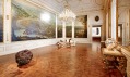 Pohled do výstavy Love Story v 21er Haus a Zimním paláci zámku Belveder