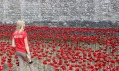 Instalace Blood Swept Lands and Seas of Red v Tower of London