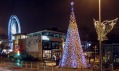 Vánoční strom z dřevěných polen v Budapešti od Hello Wood