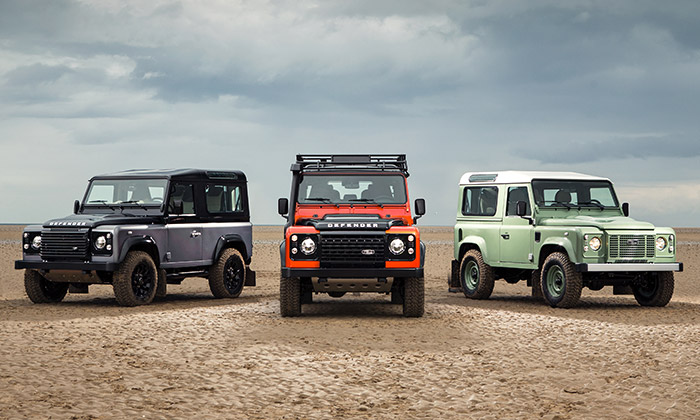 Land Rover předvedl poslední tři modely Defenderu