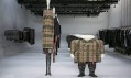 Ukázka exponátů z výstav Utopian Bodies s podtitulem Fashion Looks Forward