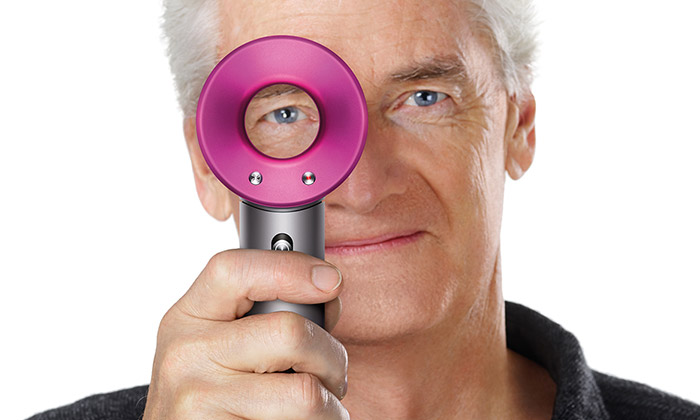 James Dyson vynalezl supersonický vysoušeč vlasů