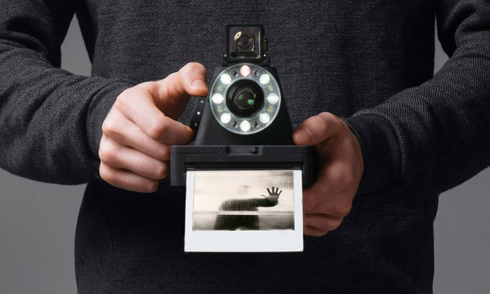 Polaroidový fotoaparát I-1 umí i manuální nastavení