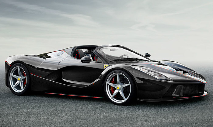 Ferrari představilo otevřenou verzi LaFerrari Spider